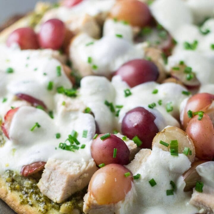Low FODMAP Pizza with Pesto, Chicken and Red Grapes