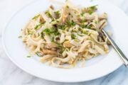 Low FODMAP Garlic Mushroom Pasta