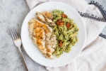 Low FODMAP Pesto Pasta with Grilled Chicken
