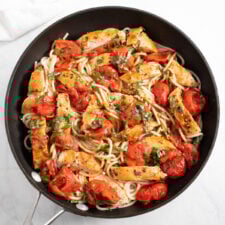 Low FODMAP Spaghetti with Chicken and Cherry Tomatoes-image