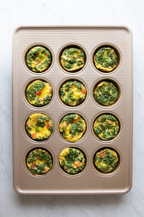 Low FODMAP Egg Muffins with Spinach, Peppers, and Bacon - Fun Without ...